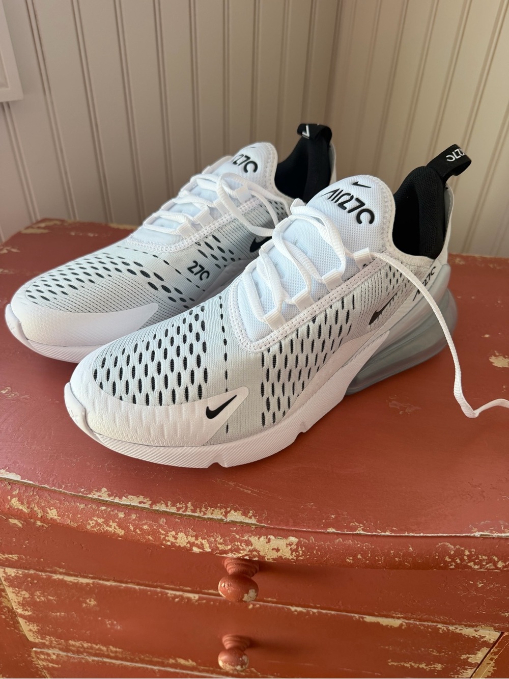 Nike Air Max 270 Women’s Sneakers  (White/Black/Blue)